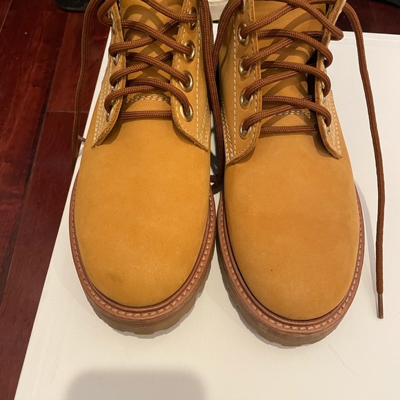 Celine Kurt lace up boot - Picture 3 of 6